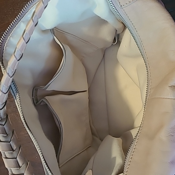 Lucky Brand soft leather shoulder hobo bag neutral tan EUC medium sized pockets - Picture 8 of 11